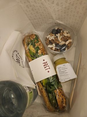 Avocado Oliven Ruccola Sandwich at Pret A Manger - Hauptbahnhof in Frankfurt