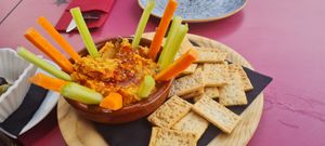 Houmous and crudités 😍 at Jungle Bistro in Ibiza