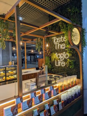Pic of the snack bar at CGH - Hera Organika - Departures After Security in Sao Paulo