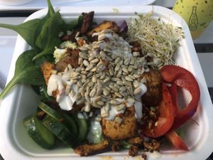 Tofu bowl at Krowarzywa - Hoza in Warsaw