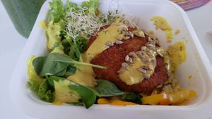 Veg salad at Krowarzywa - Hoza in Warsaw