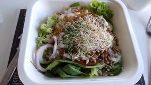 Veg salad at Krowarzywa - Hoza in Warsaw