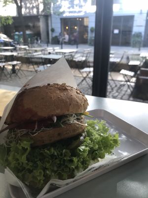 Nice atmosphere  at Krowarzywa - Hoza in Warsaw