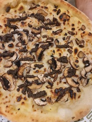  at Garden Pizza in Igualada