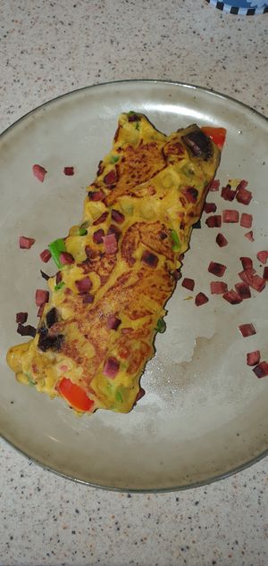 The Fiona was delicious.  The Cove Cafe at Lakes Entrance near the ocean has lovely views, vegan options for everything on their menu.  Friendly peeps served us.  We'll be back!  L at The Cove in Lakes Entrance