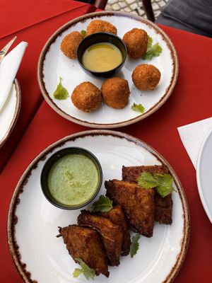 Onion bhaji and croquettes   at Veganapati in Lisbon