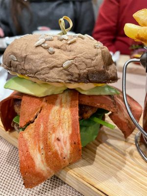 Brownie hamburger at Veganapati in Lisbon