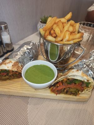 Jackie wrap. Delicious sauce at Veganapati in Lisbon