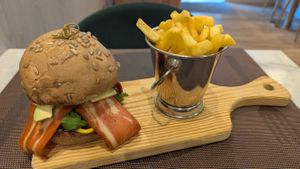 Brownie Burger at Veganapati in Lisbon