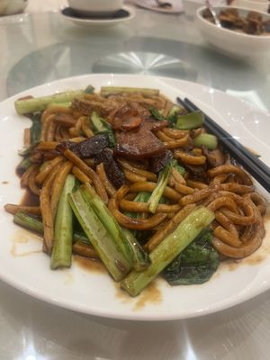 Stir fried noodle   at Dar Soo Vegetarian 大素@大愛素食餐廳 - Pavilion KL in Kuala Lumpur