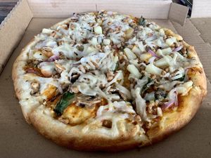 Spicy Thai Pizza 🙌🏽  at Vegan Pizza in Garden Grove