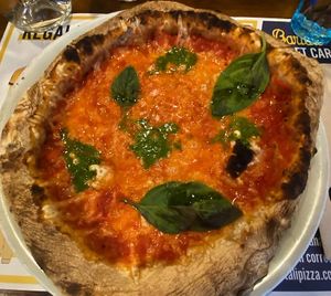 Pizza *chefs kiss*  at Bartali Pizza Co in Girona