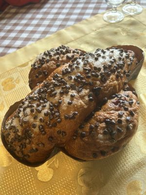 Colomba vegana arancia e cioccolata  at Artigiana Fiume in Fiume Veneto