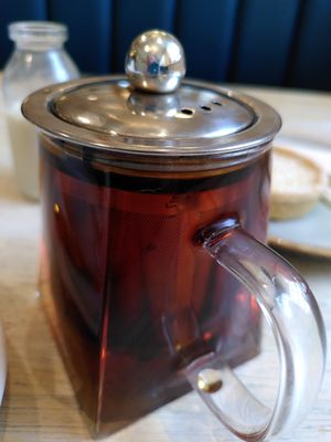 Teapot of decaf tea (November 2024) at Coliseum Coffee House in Ceredigion