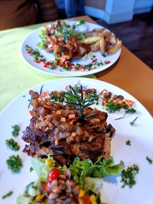 Shepherds pie and bietloaf at Veggies on Fire in The Hague