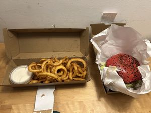 Happy Chick'n Burger Menu #Veganuary at Vegan Pirates by CloudEatery in Berlin