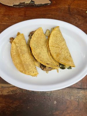 Tacos veganos at Parota Juice Bar in Tulum