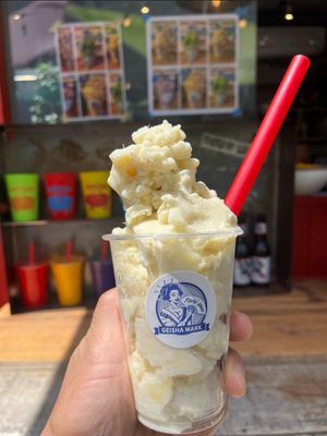 Coconut Pineapple smoothie at Tokyo Vegan Ramen Center in Tokyo