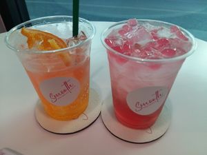Sunset and Pink Lady at Smooth Healthy Cafe in Bangkok