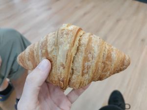 Croissant! at I Jy Sheng Zhongxiao Dunhua Branch - 一之軒幸福烘焙 忠孝敦化店 in Taipei