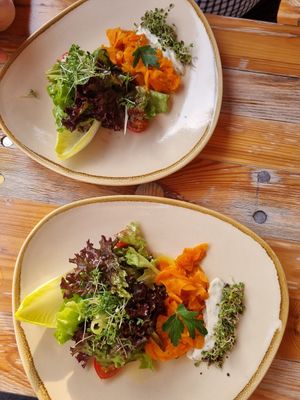 "Lachs"salat at Die Weinstube Nachhaltig Geniessen in Zeltingen