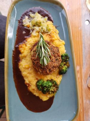 Gemüsebratling mit Seitansteak at Die Weinstube Nachhaltig Geniessen in Zeltingen
