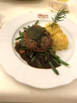 Seitan Steak at Die Weinstube Nachhaltig Geniessen in Zeltingen