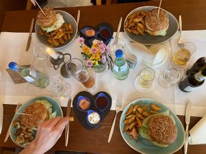 Burger in der Sonnenuhr  at Die Weinstube Nachhaltig Geniessen in Zeltingen