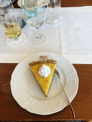 Dessert in der Sonnenuhr (Käsekuchen) at Die Weinstube Nachhaltig Geniessen in Zeltingen