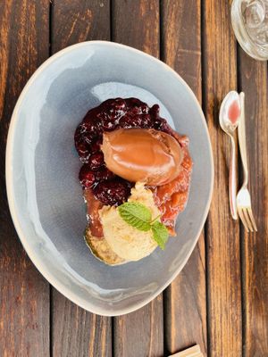 Chocolate mousse and ice cream  at Die Weinstube Nachhaltig Geniessen in Zeltingen