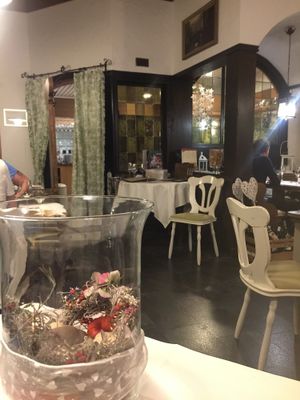 Cosy inside at Die Weinstube Nachhaltig Geniessen in Zeltingen