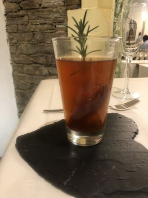 Tomatenconsommé at Die Weinstube Nachhaltig Geniessen in Zeltingen