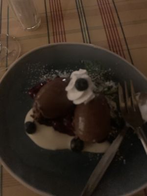 Schlechtes foto, geiles Mousse au chocolate at Die Weinstube Nachhaltig Geniessen in Zeltingen