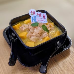 Vegan Mango Pomelo Sago at So Sweet Dessert - 甜甜屋 in Central Singapore