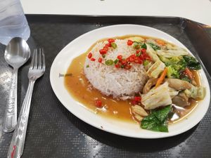 Rice with veggies and soy sauce with chillies at Kran Boom Modern Thai in Bangkok