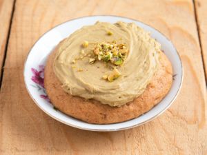 plantbased Cookie with Pistachio cream at Natury in Barcelona