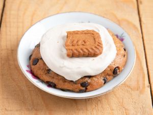 plantbased Cookie with Lotus cream at Natury in Barcelona