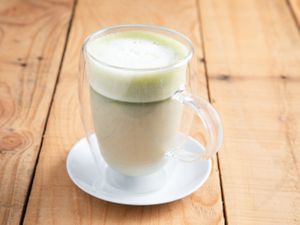 organic Matcha Latte with plantbased no-milk at Natury in Barcelona