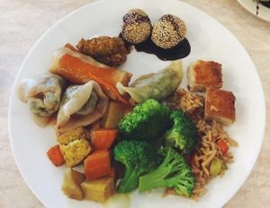 Food from the buffet at Pepper Tree Veggie Cuisine in Houston