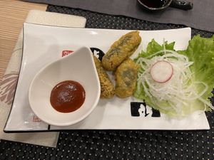 Involtini di alga fritta ripieni di  spaghetti di patate dolci   at Noodles Store in Turin