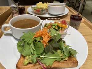 Avocado toast set & scrambled tofu set  at The Kind  in Kyoto