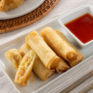 Veggie Spring Rolls (6 pcs)

Mixed vegetables in a fried wonton skin. 6 pcs. at Tso Chinese Takeout & Delivery - Round Rock in Round Rock