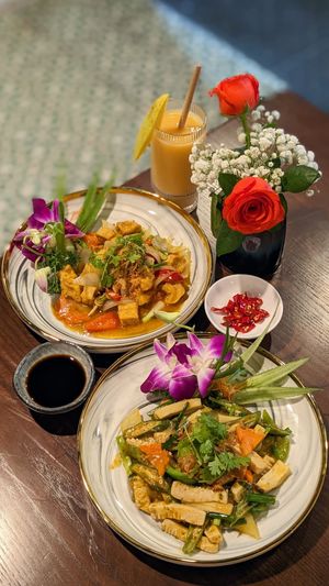 Vegan Braised Tofu with Satay Sauce, Stir-Fried Gizzard with Five Colours, Mango and Strawberry Juice at Madame Yen - Maybe closed in Hanoi
