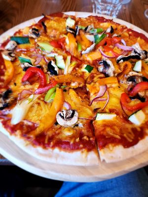Vegan Pizza (Vegan cheese) at Royal Hotel in Naseby