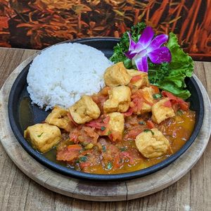 Vegan Tofu with Tomato Sauce at Vietnamese Lantern in Hanoi