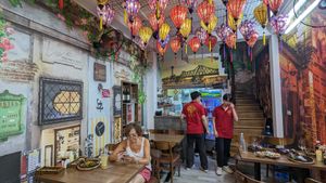 Interior at Vietnamese Lantern in Hanoi