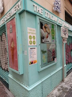 Vegan labeling is very present currently :-) at Bagel in Mallorca