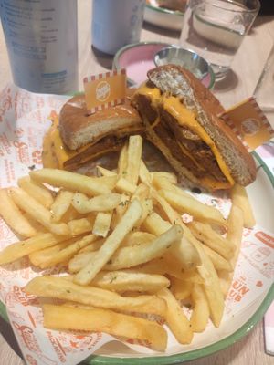 Smash burger at Neat Burger - Merlata Bloom in Milan