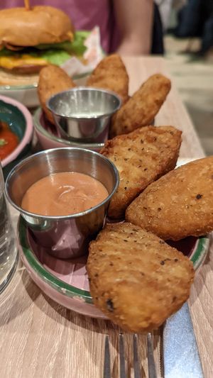  at Neat Burger - Merlata Bloom in Milan