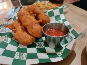 Mozzarella cheese sticks at Neat Burger - Merlata Bloom in Milan